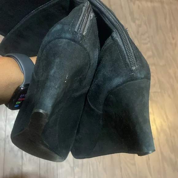 Tory Burch suede knee high wedge heel boots whit zip Sz 9