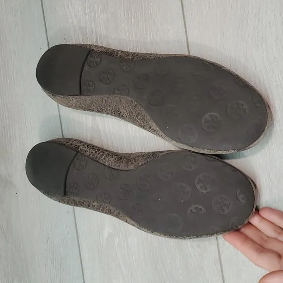 Tory Burch Womens Classic Reva brown distressed Leather Flats Ballet shoes sz 9M