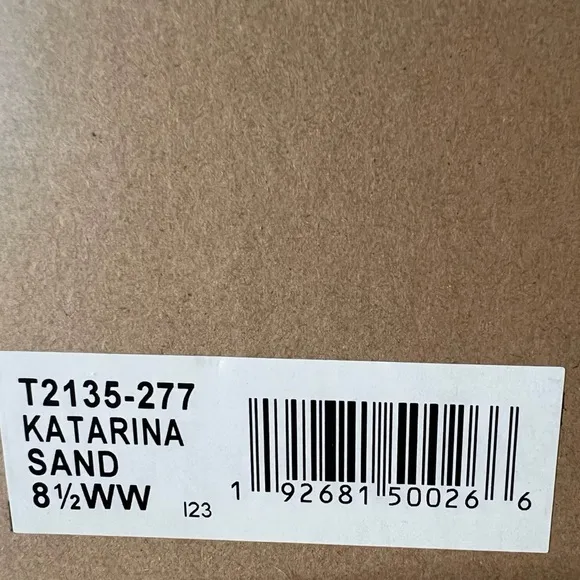 TROTTERS • Katarina 3 Comfort Insole Strappy Flat Sandals Shoes