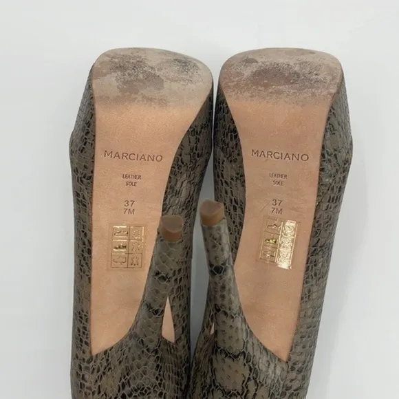 UEC Marciano tan &amp; black snake print platform shoes size 7 with box