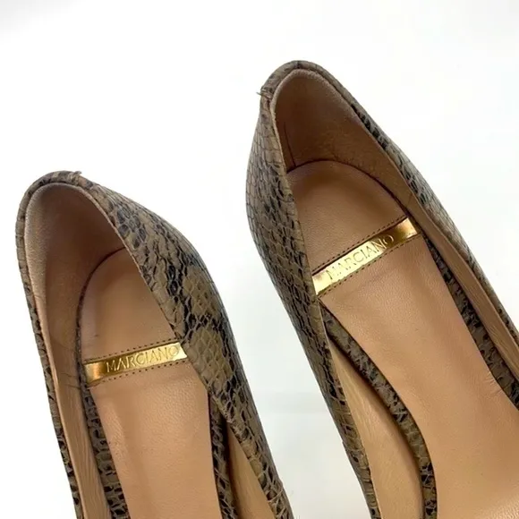UEC Marciano tan &amp; black snake print platform shoes size 7 with box