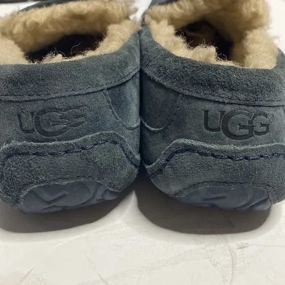 UGG Ascot Slippers Mens 8 Blue Suede Leather Comfort Shearling Shoes 5775