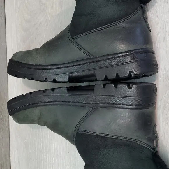 Ugg Australia Women Comfort 5303 Leather boots sheepskin shoes sz 5