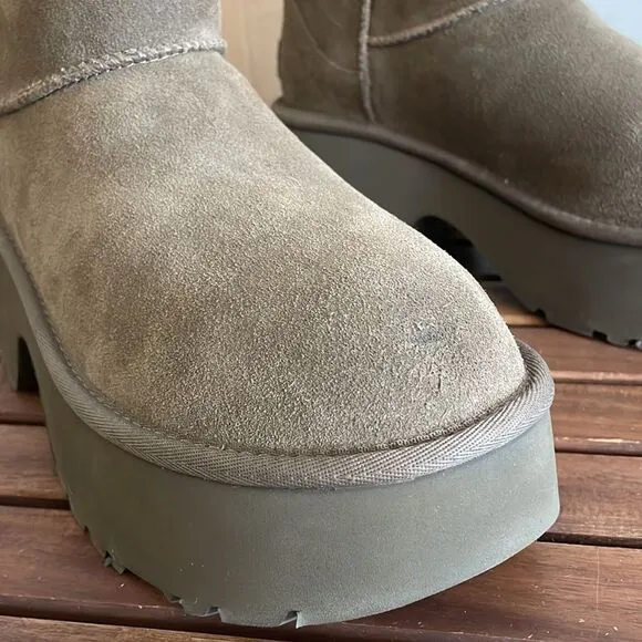 UGG Classic Ultra Mini New Heights Boots Hickory US Women Size 9/UK 7/EU 40
