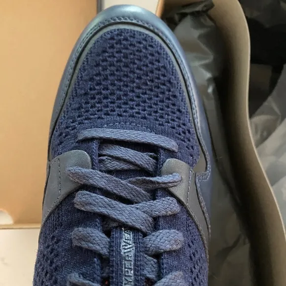 UGG men’s trigo hyperweave shoe
