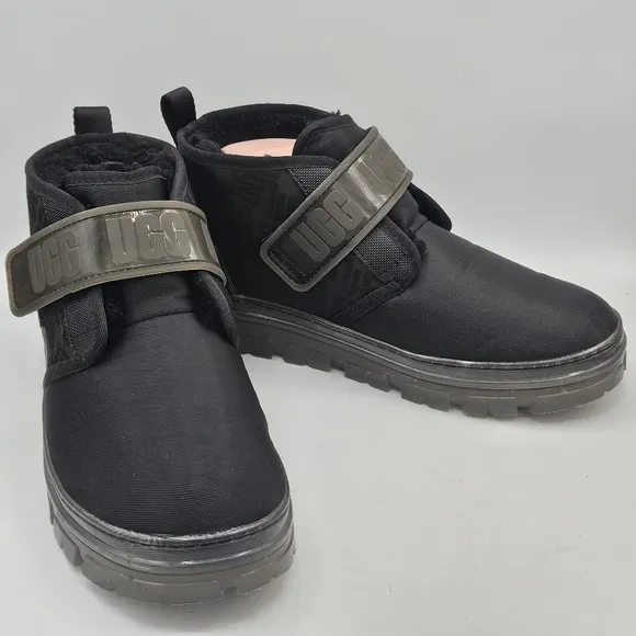 UGG NEUMEL CLEAR BLACK SUEDE SHEEPSKIN  lined ankle chukka Booties size 10