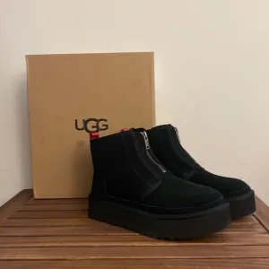 UGG Neumel Zip Platform Boots Black Women Size 9