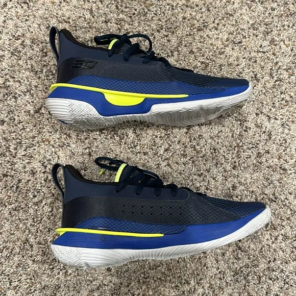 Under Armour Navy Blue Athletic Shoes