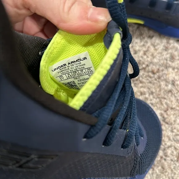 Under Armour Navy Blue Athletic Shoes