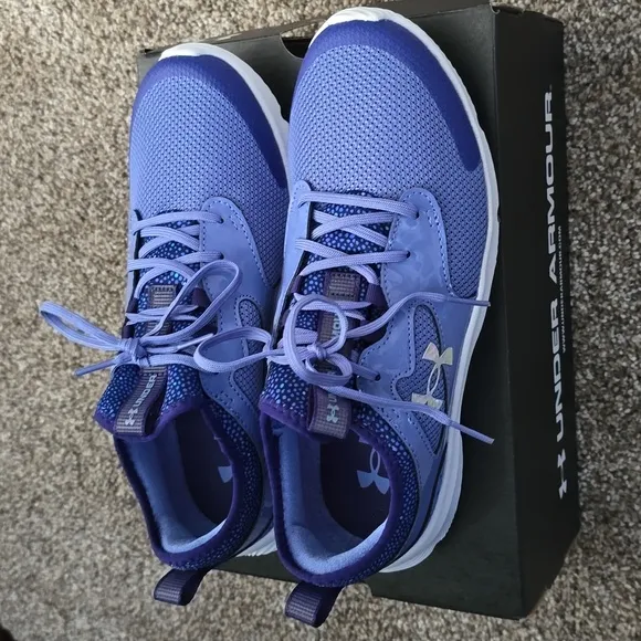 UNDER ARMOUR SIGNATURE GIRLS PURPLE ATHLETIC SHOES SIZE 6Y