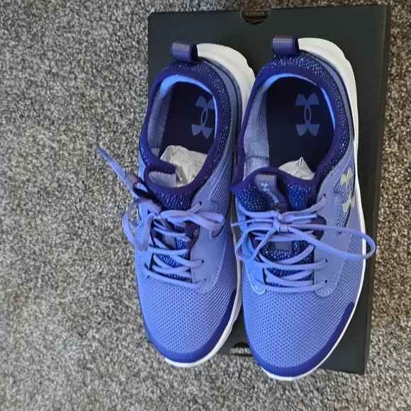 UNDER ARMOUR SIGNATURE GIRLS PURPLE ATHLETIC SHOES SIZE 6Y