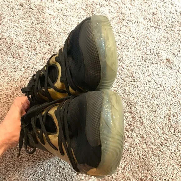 Under Armour Spawn Anatomix Low Metallic Gold Black Athletic Shoes Sneakers 11