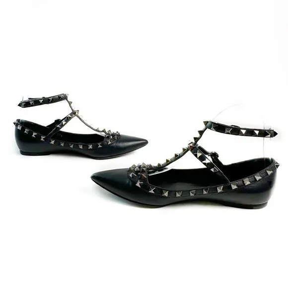 VALENTINO Black Rockstud Caged Flat Size 37.5 Pointed Toe Leather Gladiator Shoe