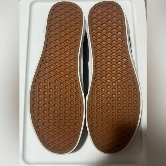 Vans Men's Navy Sneakers, Size 9.5