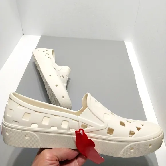 Vans TRK Slip-On Shoes, NWT, Size 10| EUR 43
