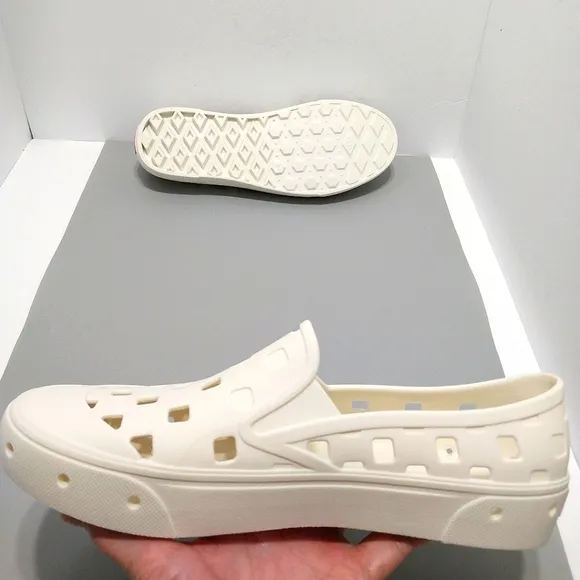 Vans TRK Slip-On Shoes, NWT, Size 10| EUR 43