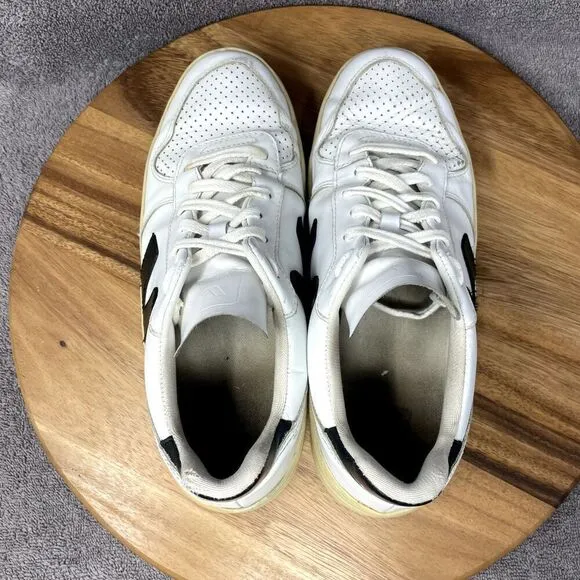 Veja V-10 Men's 8 White Black Sneakers Leather Lace-Up Low Top Athletic Casual