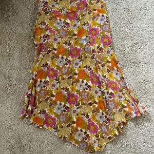 Veronica Beard Skirt size 6 NWOT