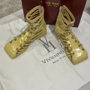 VHNY Vivienne Hu size 37 or 7 Lemon Studded Leather Straps NEW w/Box &amp; Dust Bag