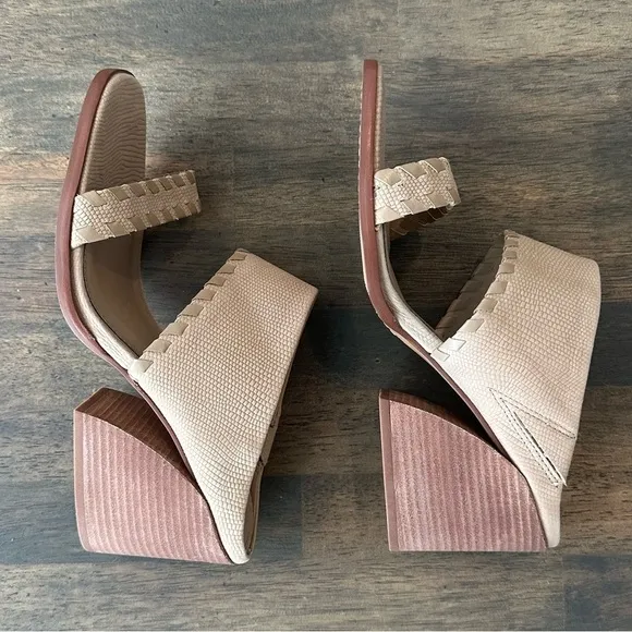 Vince Camuto Kafinny Heel