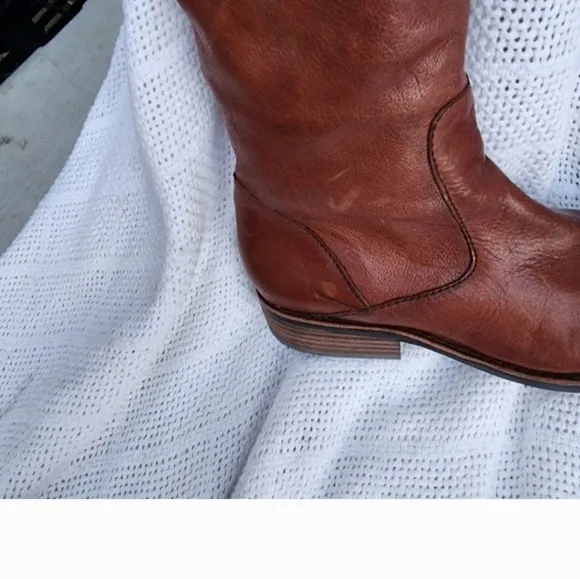 Vince‎ Camuto Knee High Riding Boots 10
