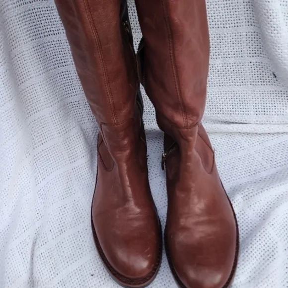 Vince‎ Camuto Knee High Riding Boots 10