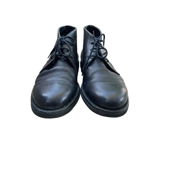 VINCE Gregory Chukka Leather Boot‎ in Black, Size 11