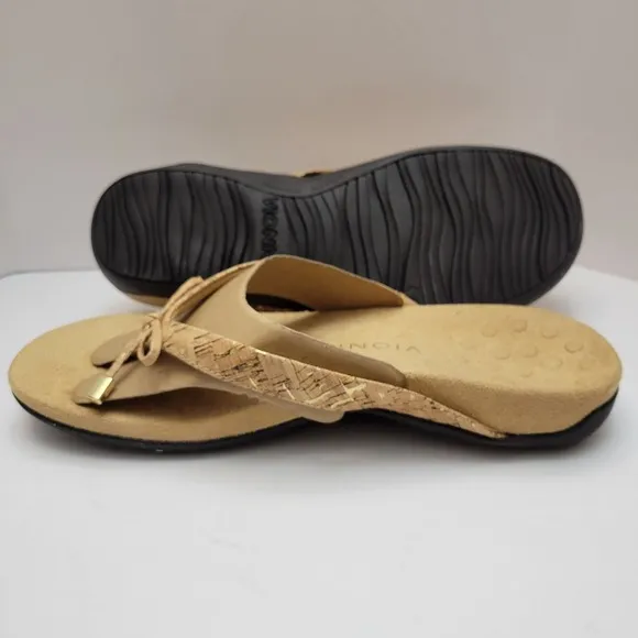 Vionic Bella Sandals Women's Size US 9 EU 40 Gold Cork Toe Post Slip Ons NIB