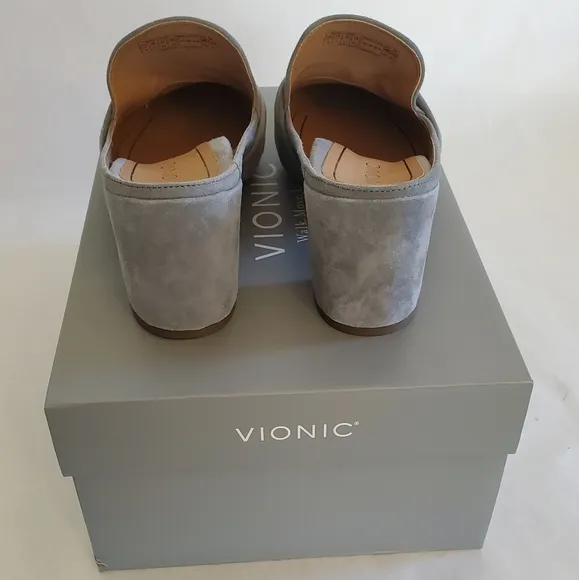 Vionic Women's Gray Slip-On Shoes NWOT size 9