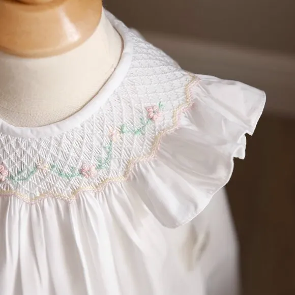 White Smocked Dress Flutter Sleeve Bishop Bailey Boy's Boutique Size 24 Months