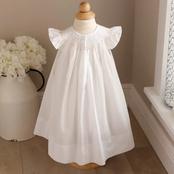 White Smocked Dress Flutter Sleeve Bishop Bailey Boy's Boutique Size 24 Months