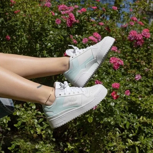 WOMEN'S Adidas Originals Forum Bold White Almost Blue GY6985