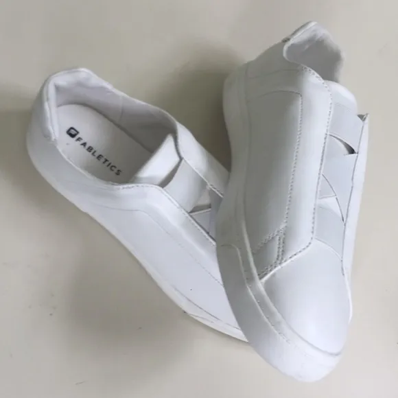Women's Fabletics White Laurel Shoes Size 10