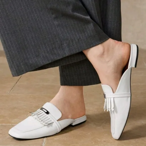 WOMEN'S SQUARE TOE TASSEL DETAIL MULES FLATS