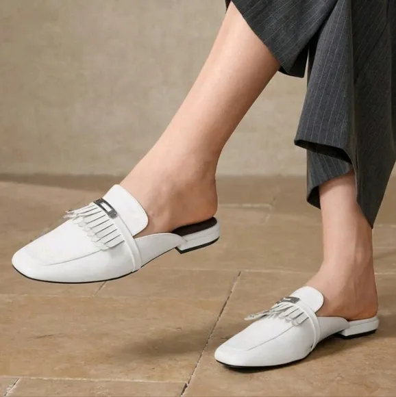 WOMEN'S SQUARE TOE TASSEL DETAIL MULES FLATS