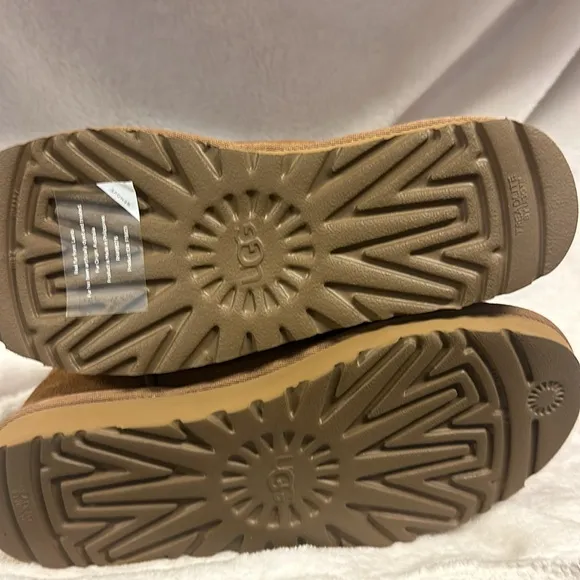 Women's Ugg Bailey Button Shearling-Lined Boots