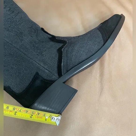 ZARA EMBROIDERED HEELED COWBOY BOOTS Color: Black * Size: 7.5 ( 38 )