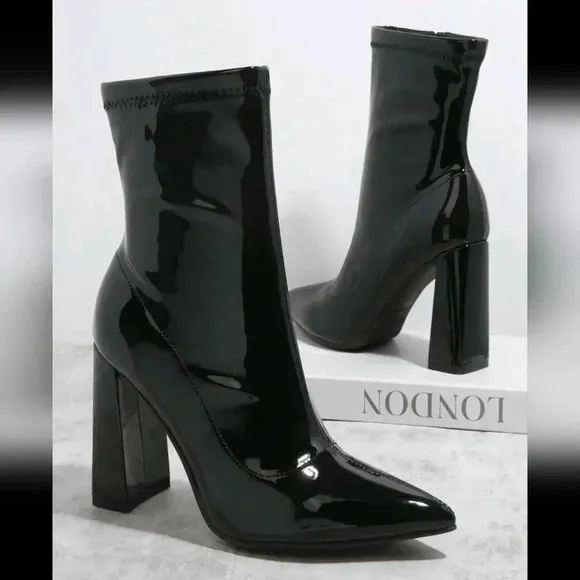 Zipper Point Toe Boots